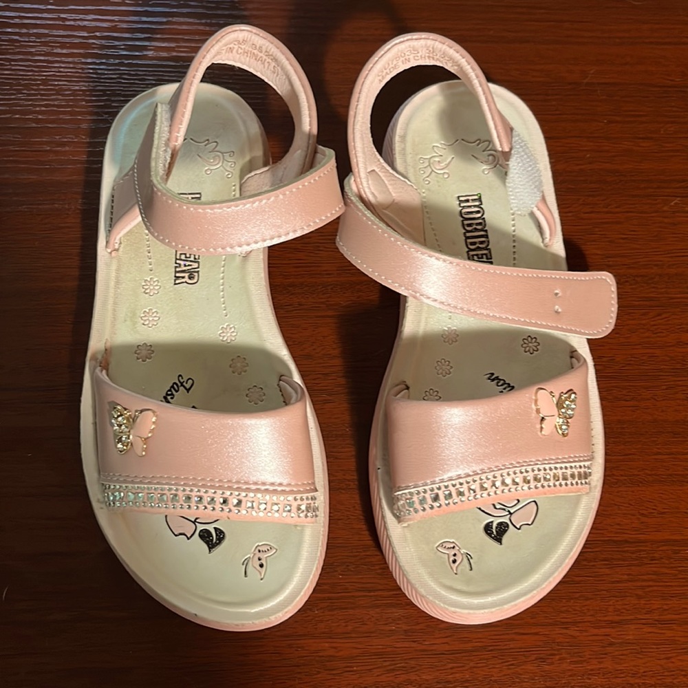 Little girls pink Velcro strap dress sandel. By Hobbiebear, size 35/3 US.